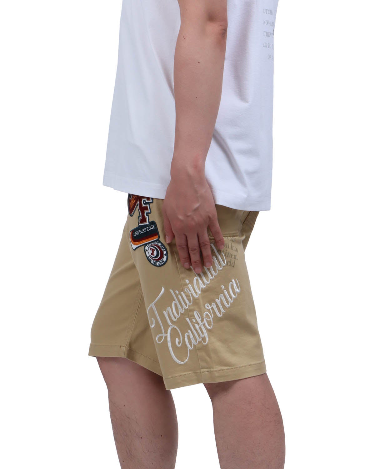ベージュ：174cm62kg(Lサイズ着用)