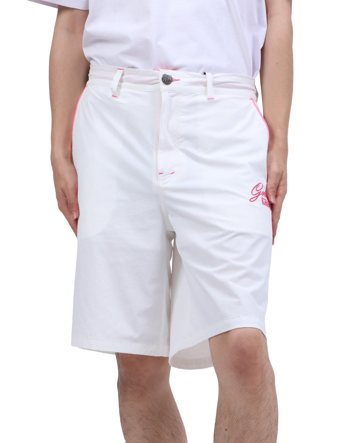 ホワイト：173cm63kg(Lサイズ着用)