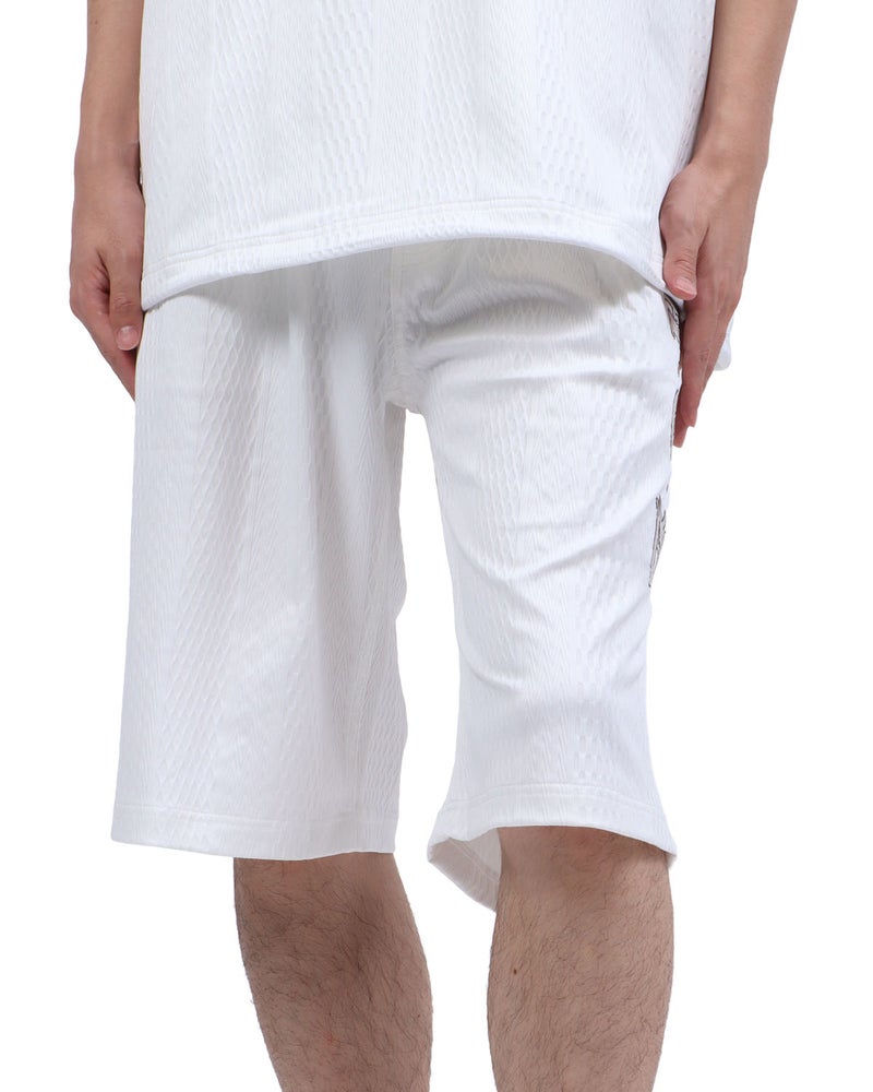 ホワイト：173cm63kg(Mサイズ着用)