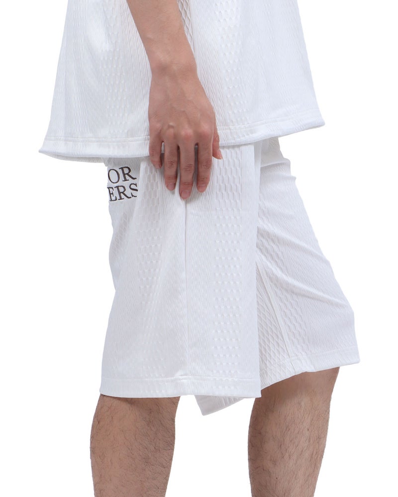 ホワイト：173cm63kg(Mサイズ着用)