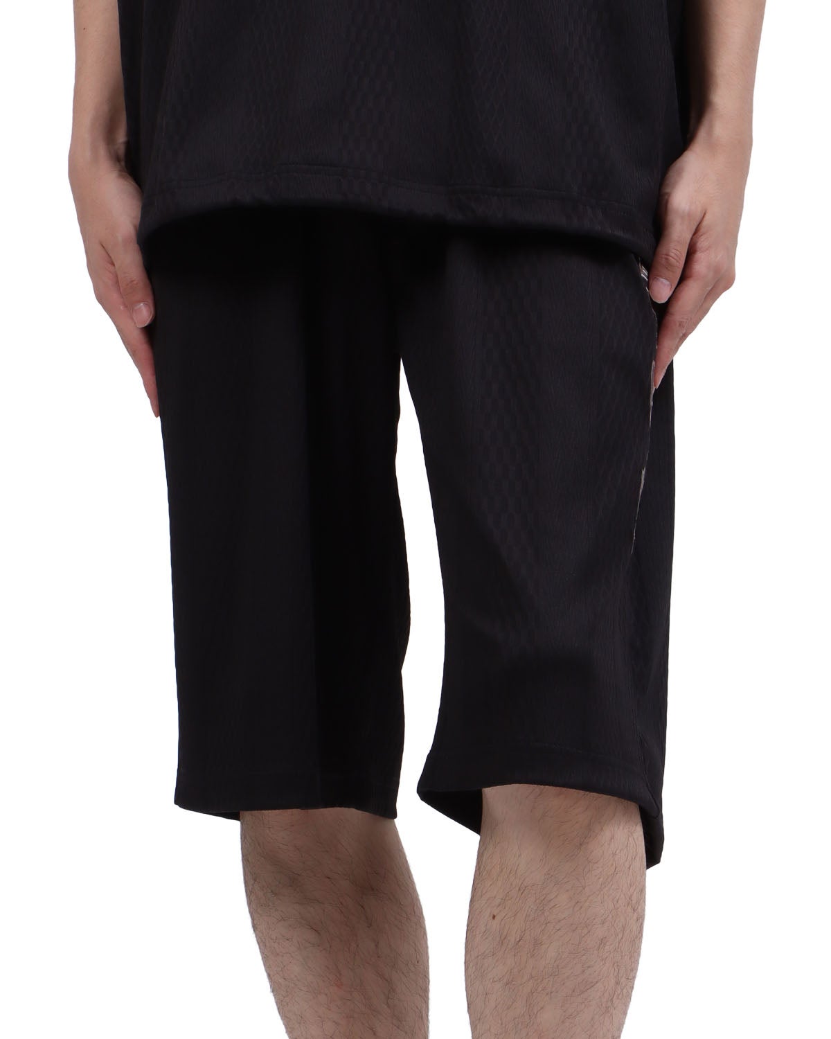 ブラック：173cm63kg(Lサイズ着用)