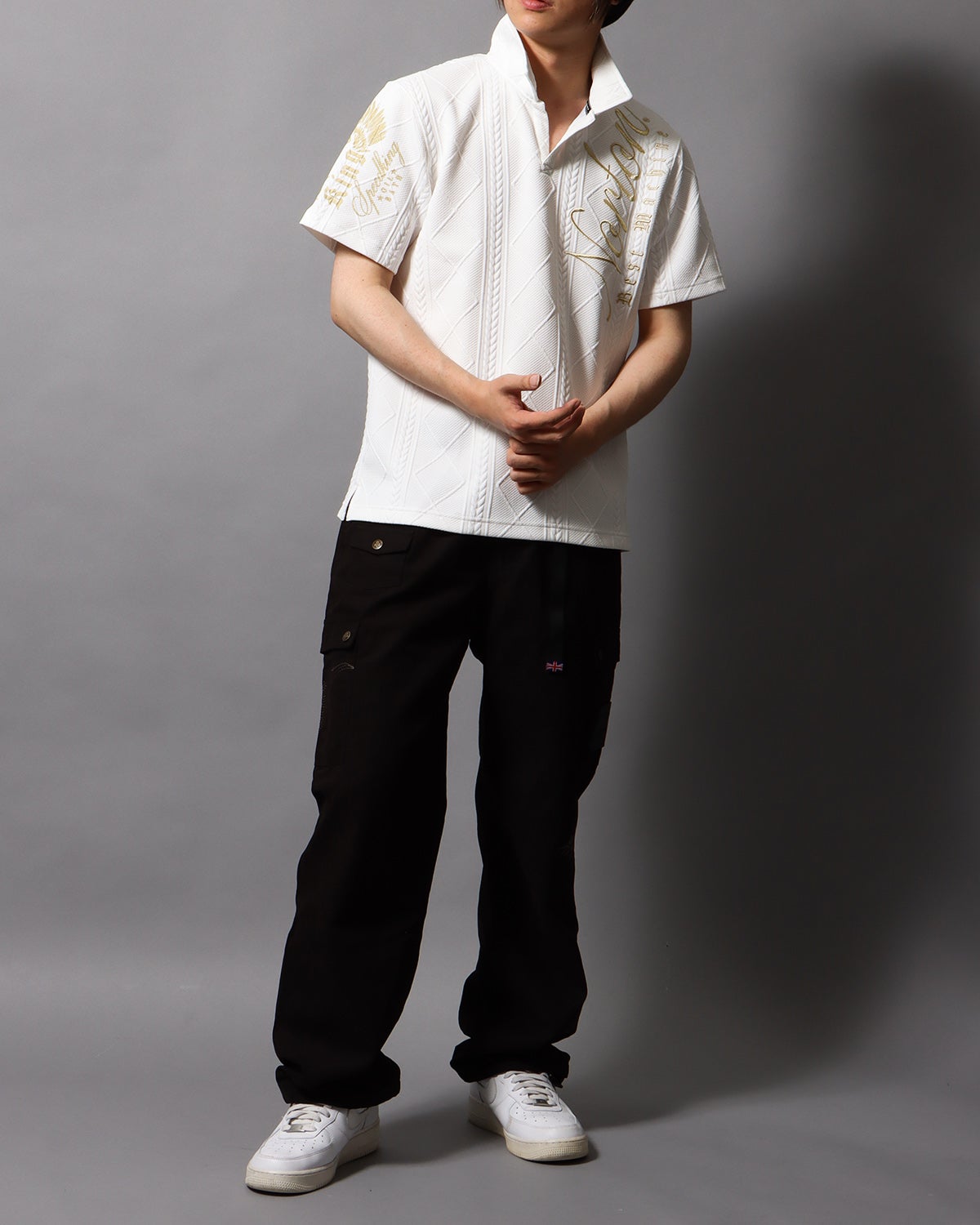 ホワイト：178cm/75kg(Lサイズ着用)