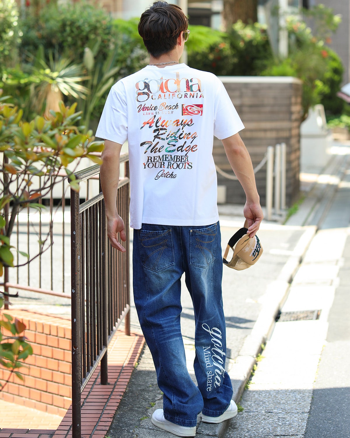 ホワイト：180cm/70kg(Lサイズ着用)