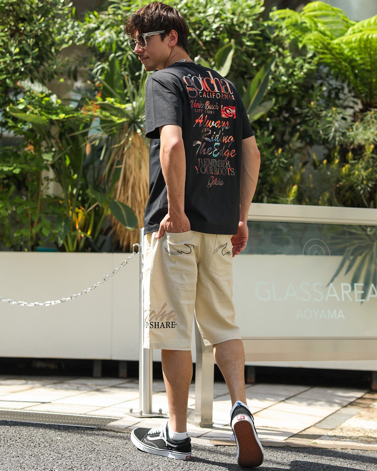 ブラック：180cm/70kg(Lサイズ着用)