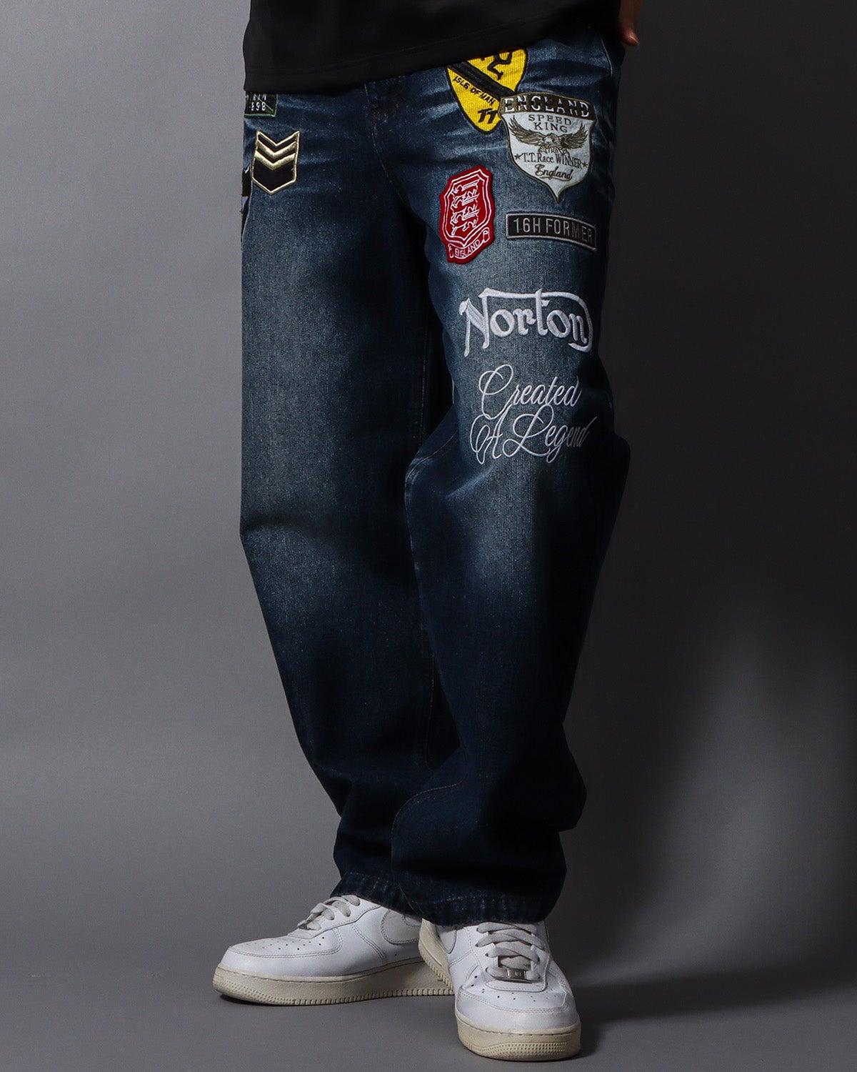 インディゴ：178cm/75kg(Lサイズ着用)