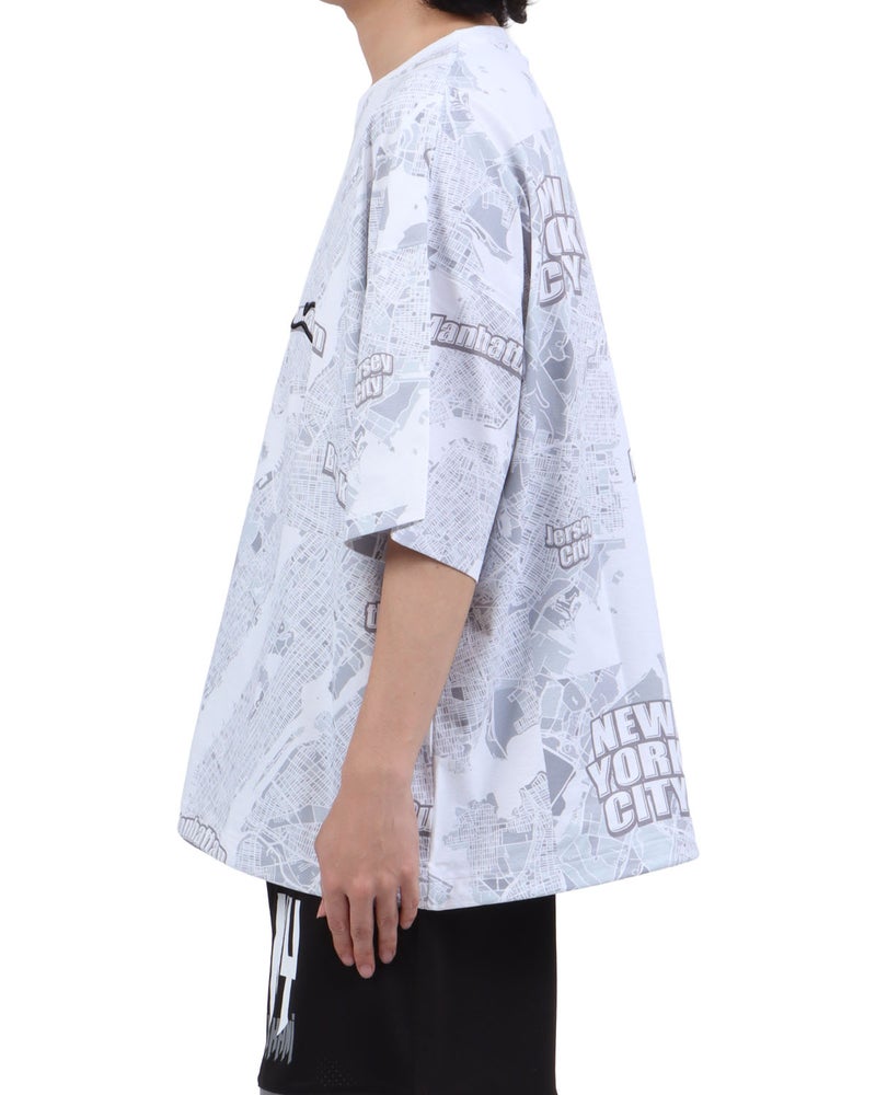 ホワイト：173cm63kg(Lサイズ着用)