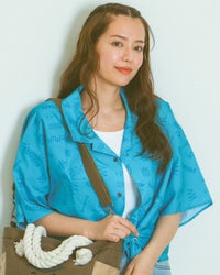 エメラルドグリーン：172cm(Lサイズ着用)
