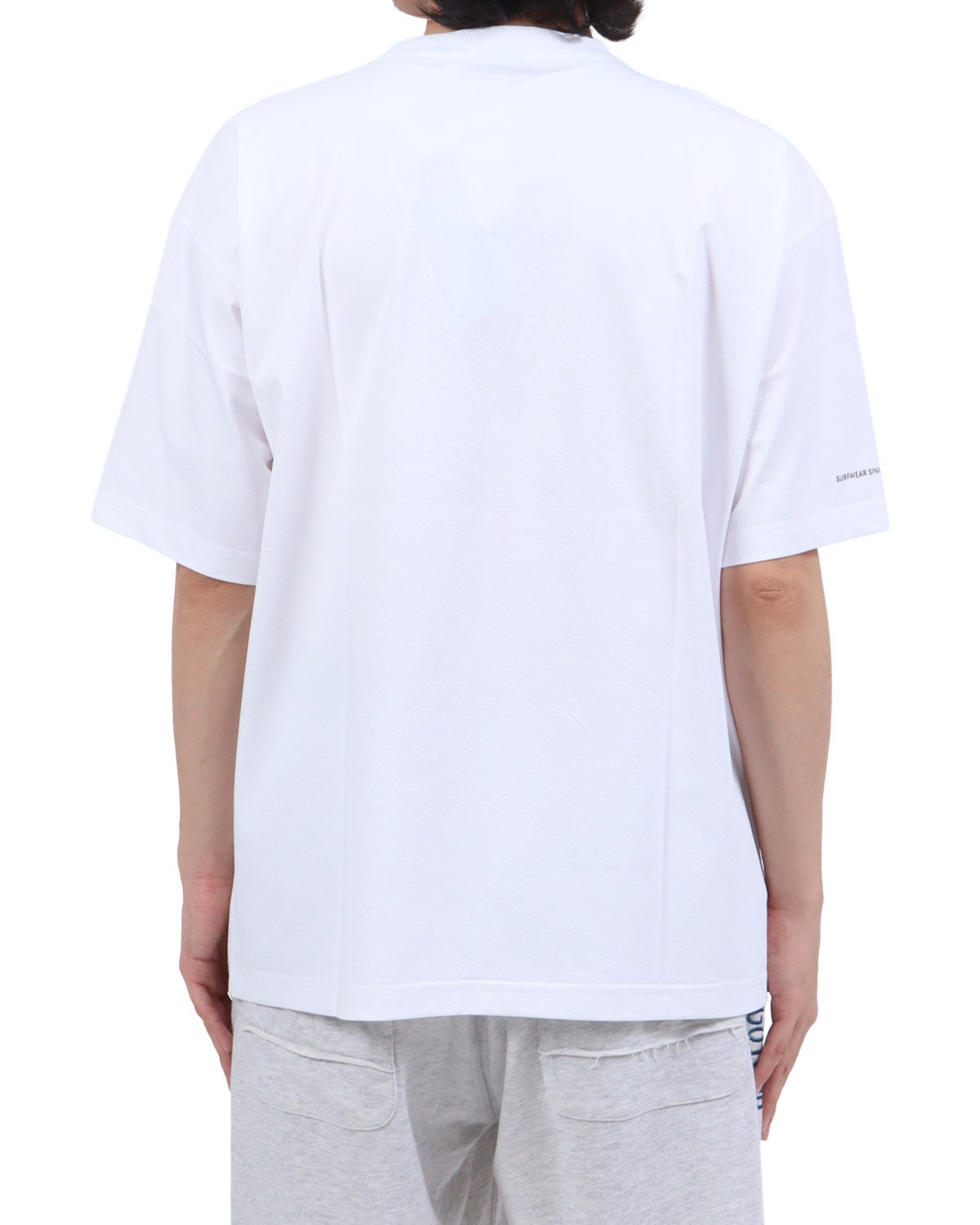 ホワイト：173cm63kg(Lサイズ着用)