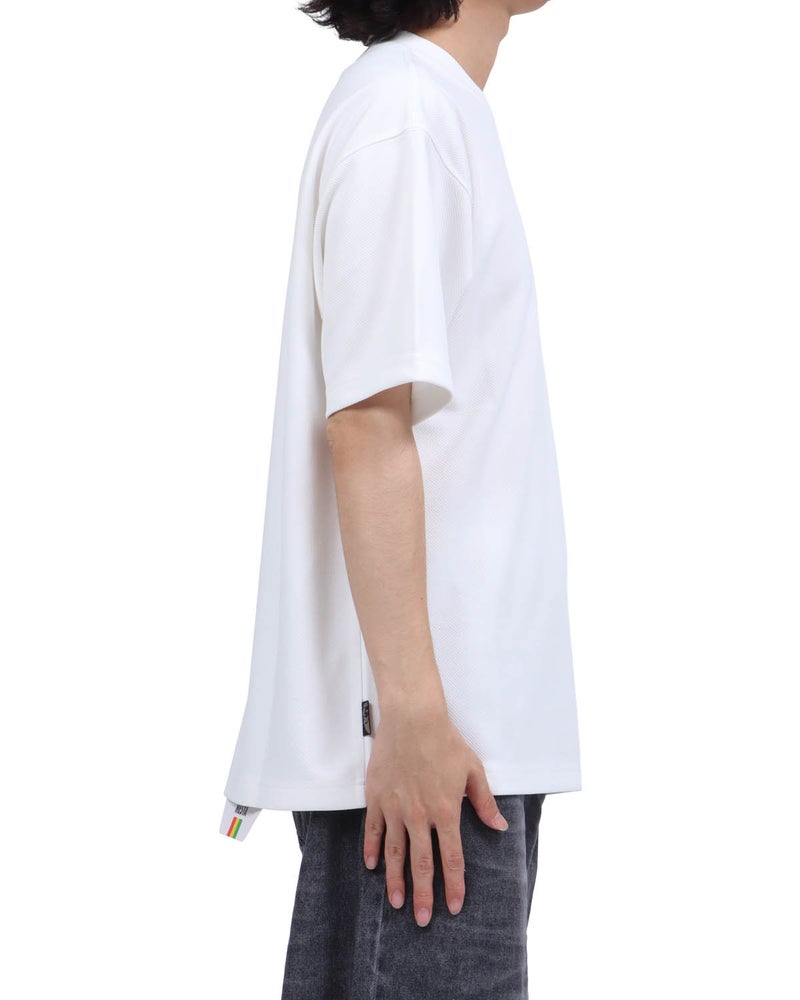 ホワイト：173cm63kg(Lサイズ着用)