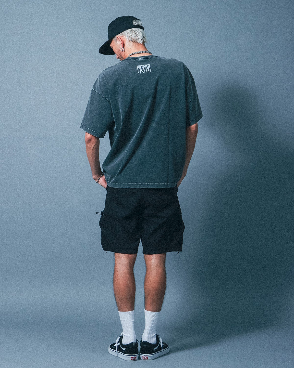 チャコール：183cm(XLサイズ着用)