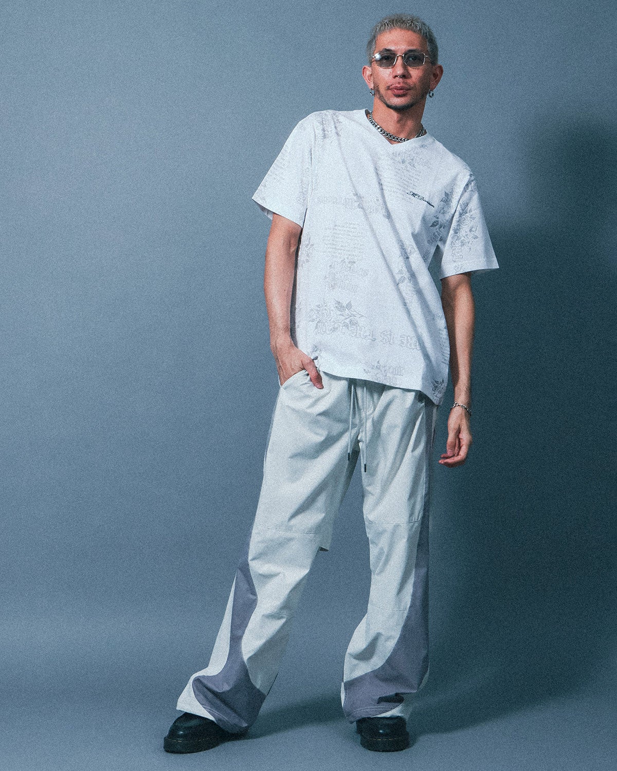 ホワイト：183cm(XLサイズ着用)