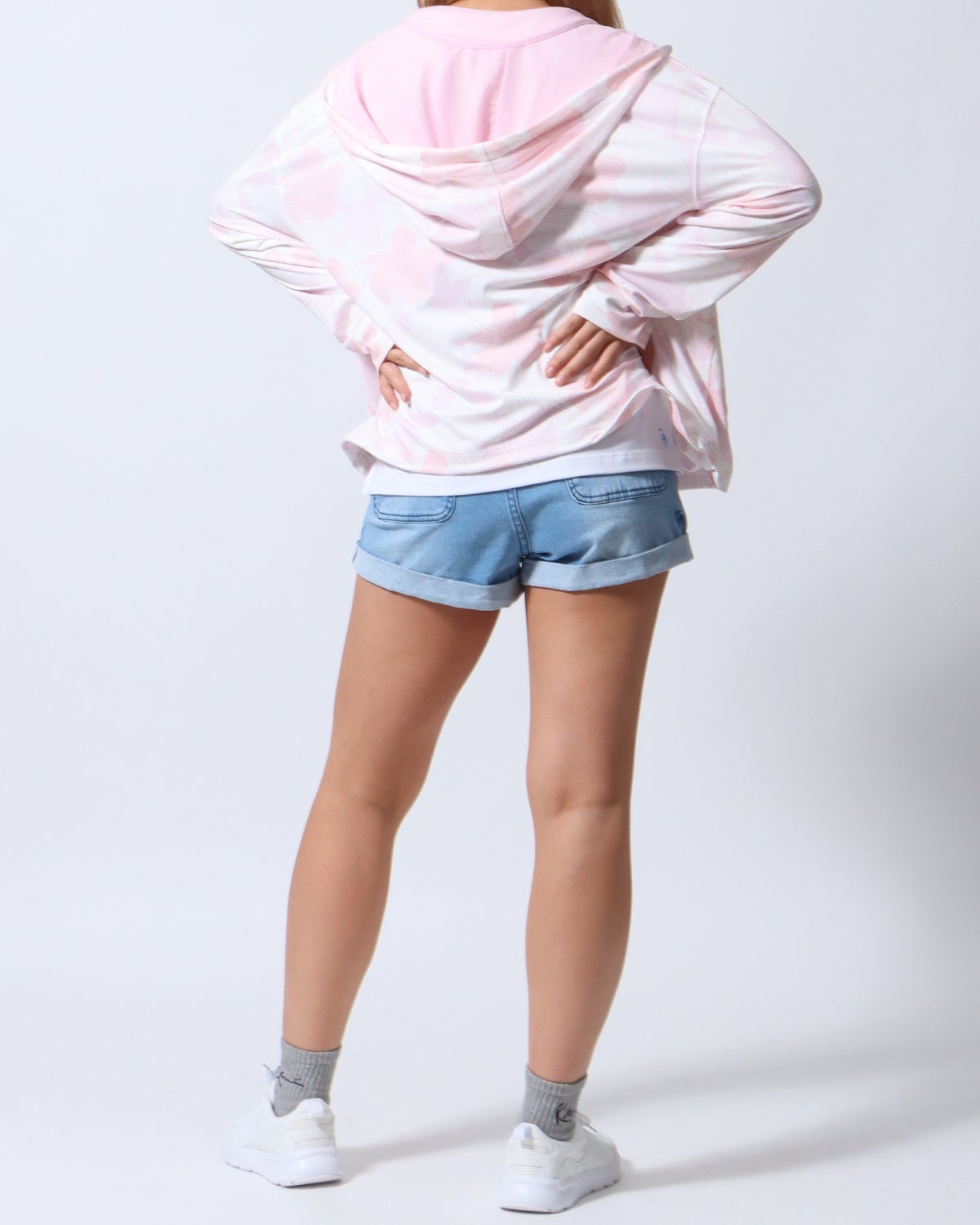 ピンク：167cm(Lサイズ着用)