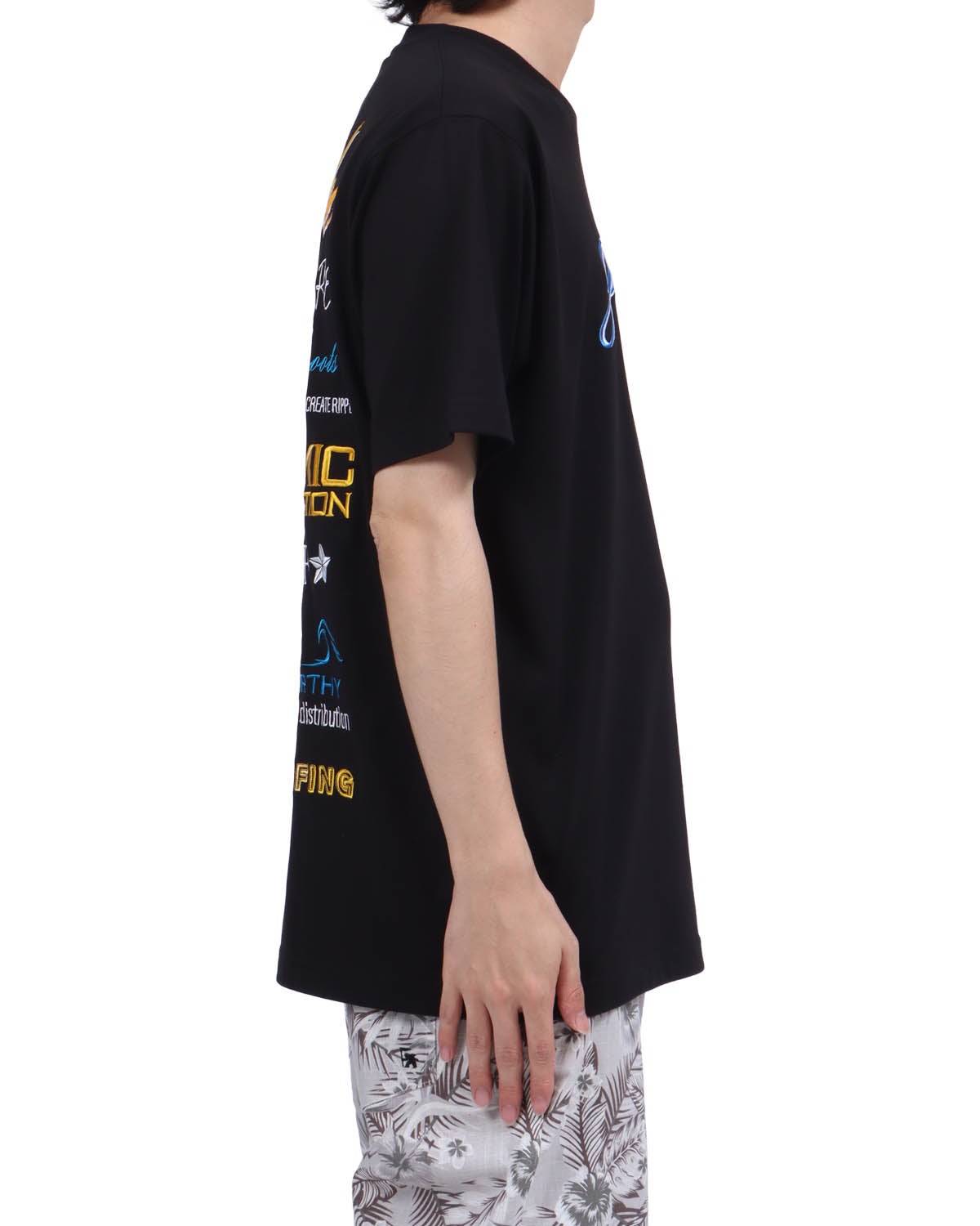 ブラック：173cm63kg(Lサイズ着用)