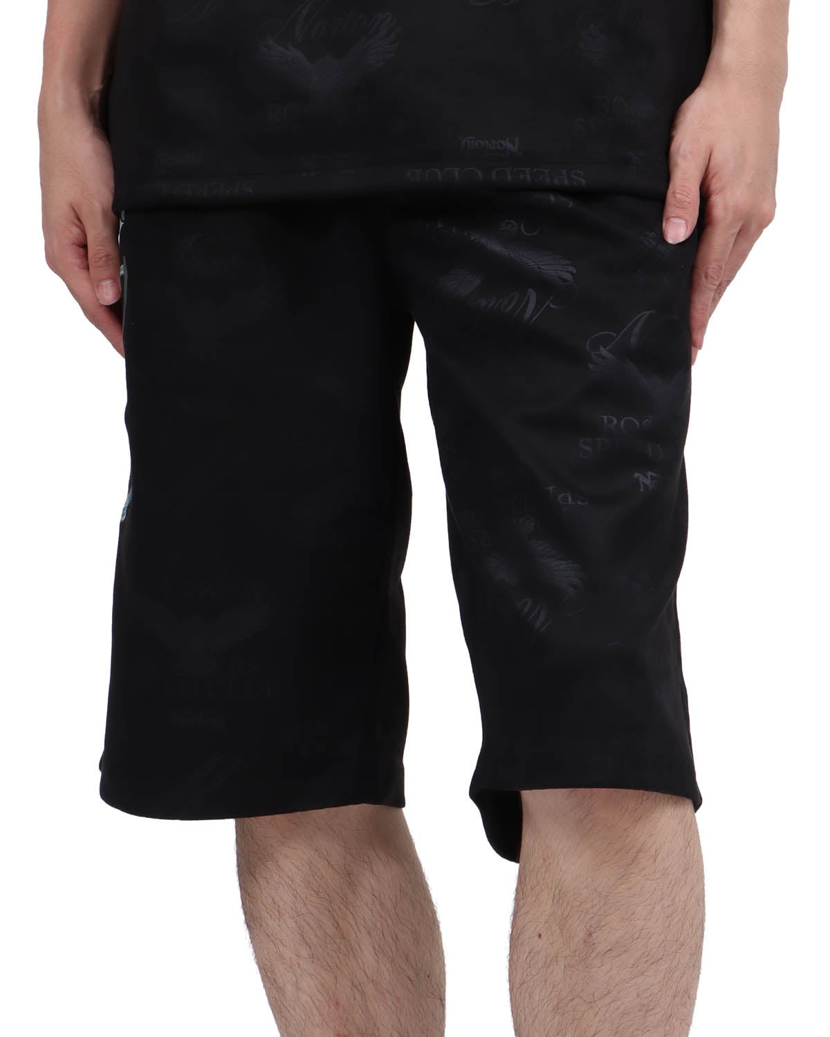 ブラック：173cm63kg(Lサイズ着用)