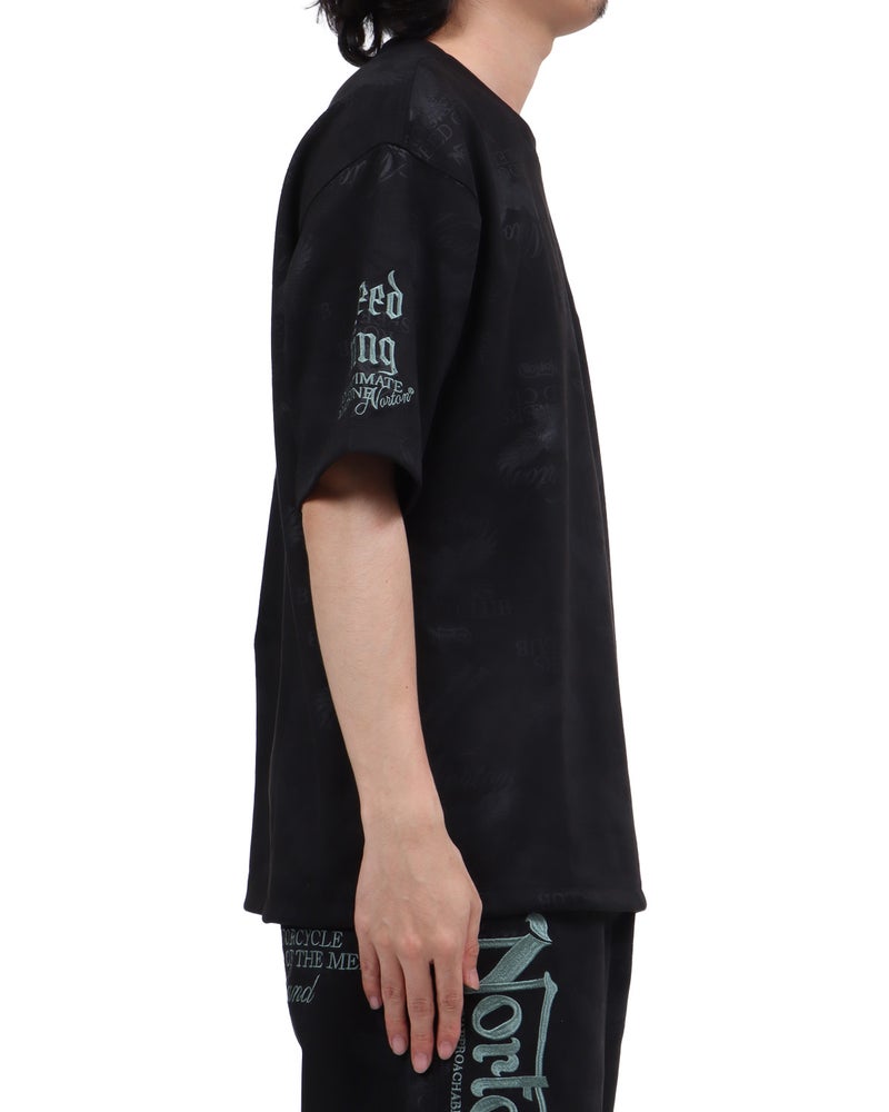 ブラック：173cm63kg(Lサイズ着用)