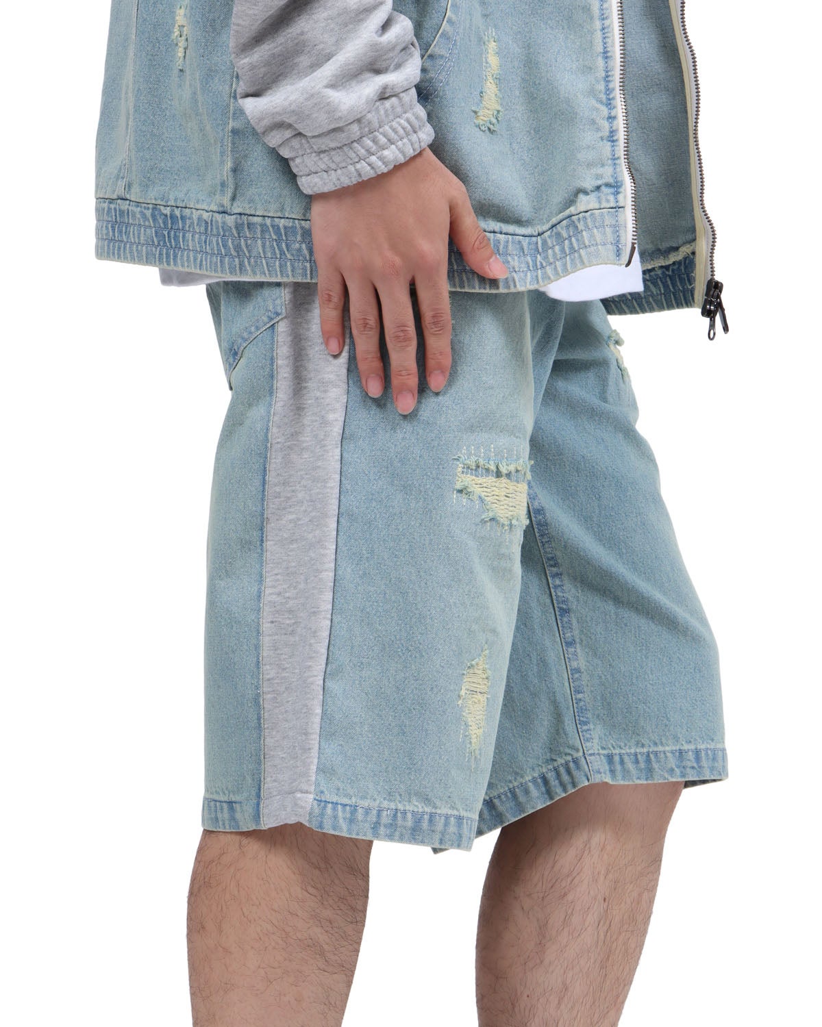 ブリーチ：173cm63kg(Lサイズ着用)