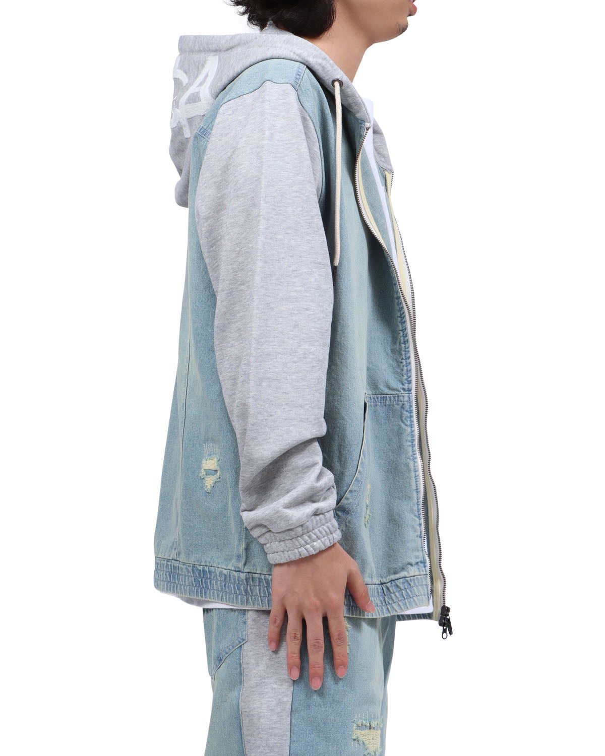 ブリーチ：173cm63kg(Lサイズ着用)