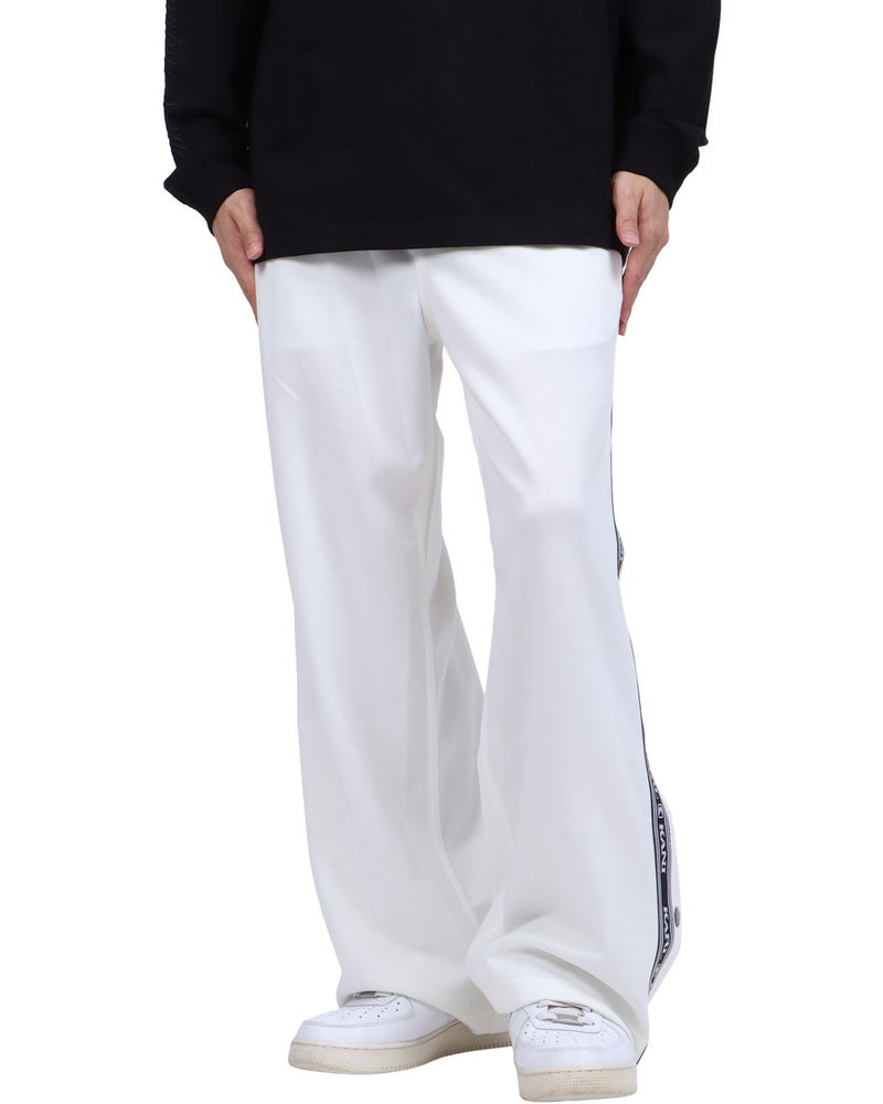 ホワイト：173cm63kg(Lサイズ着用)