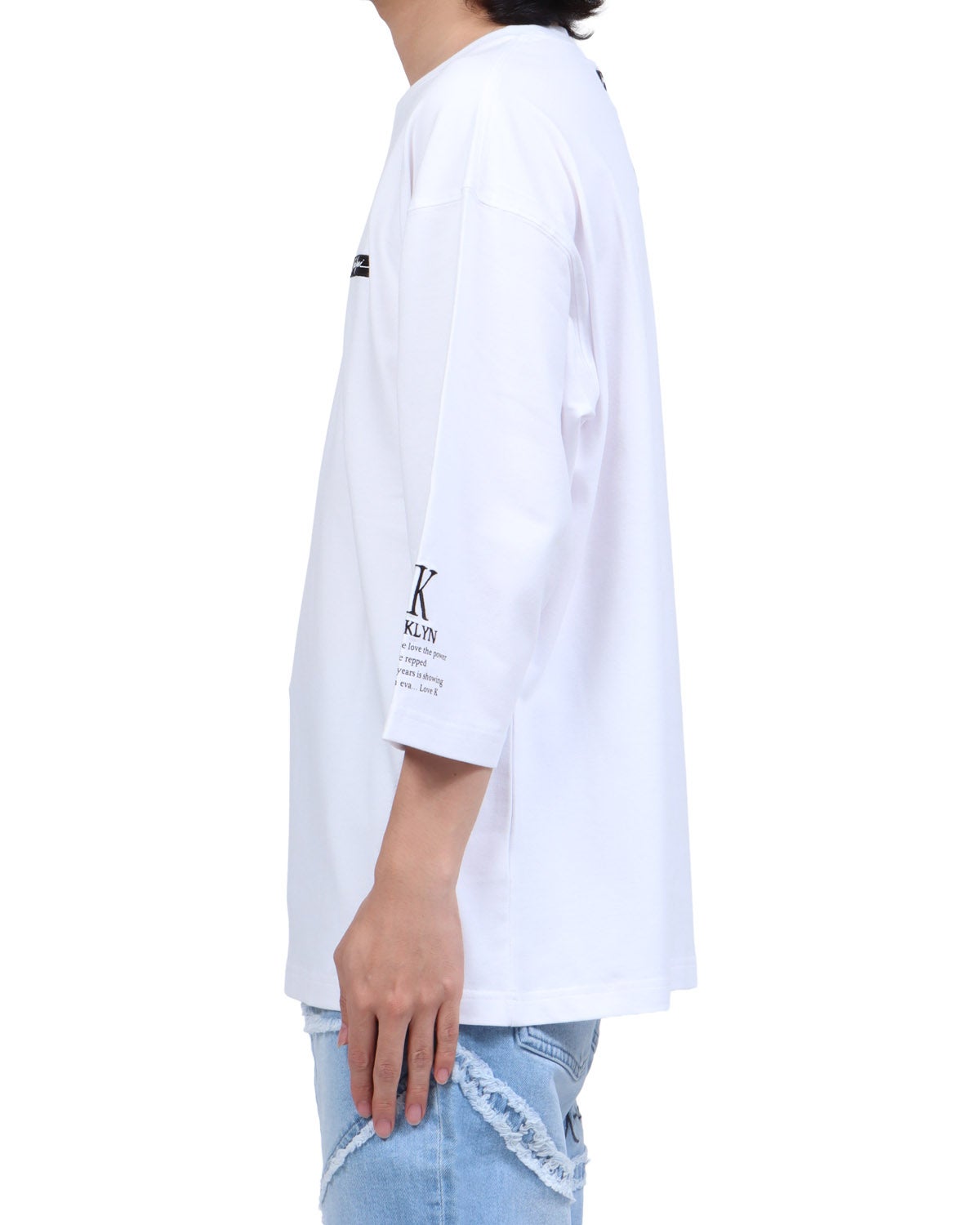 ホワイト：173cm63kg(Lサイズ着用)