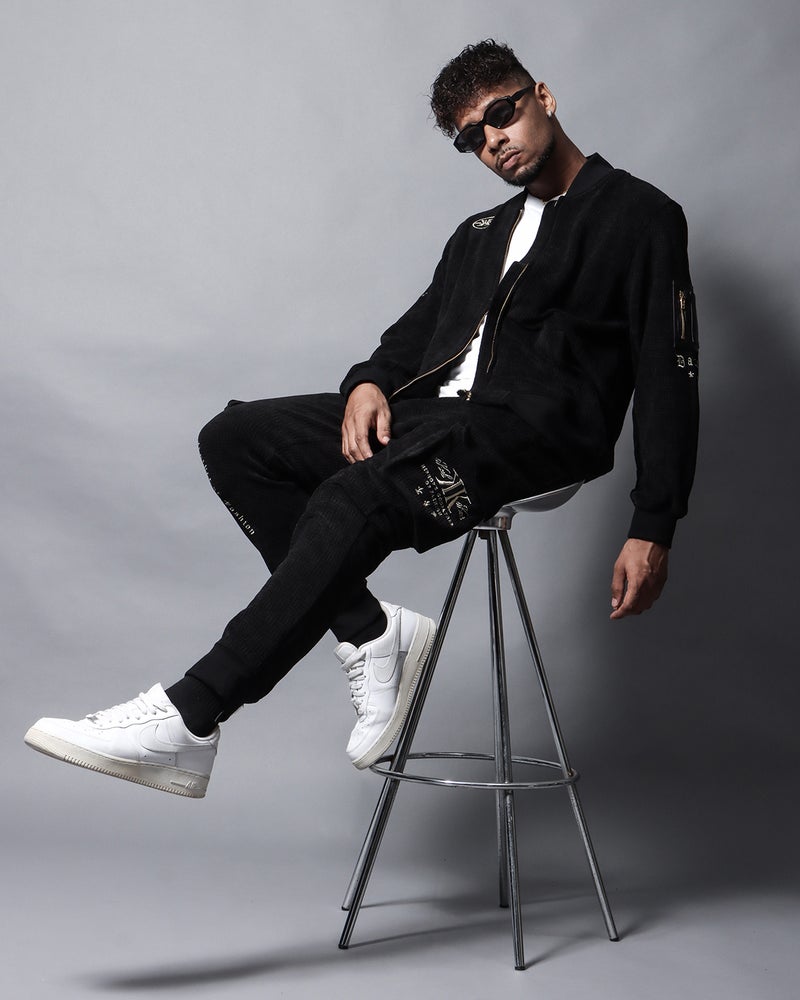 ブラック：180cm(Lサイズ着用)