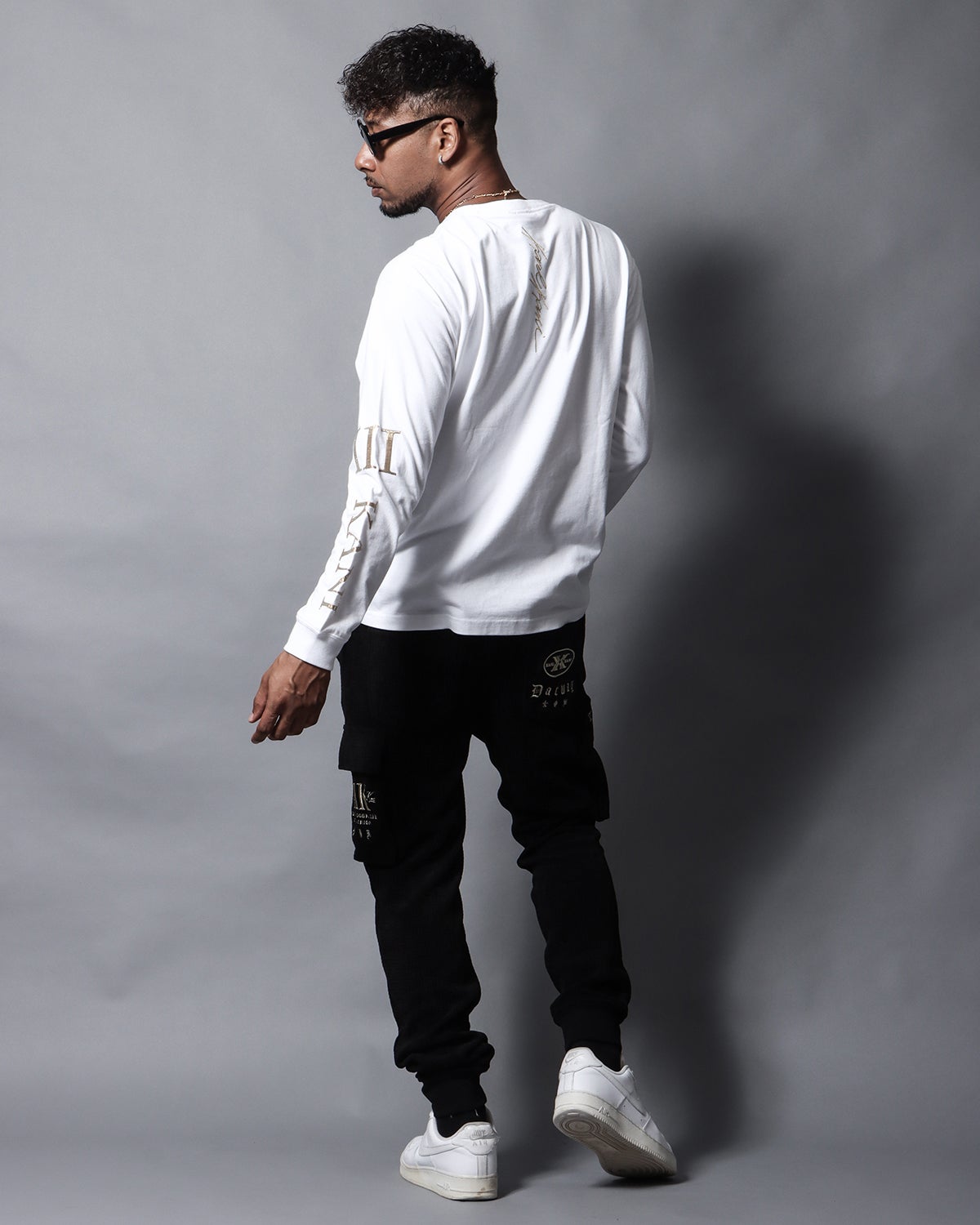 ブラック：180cm(Lサイズ着用)