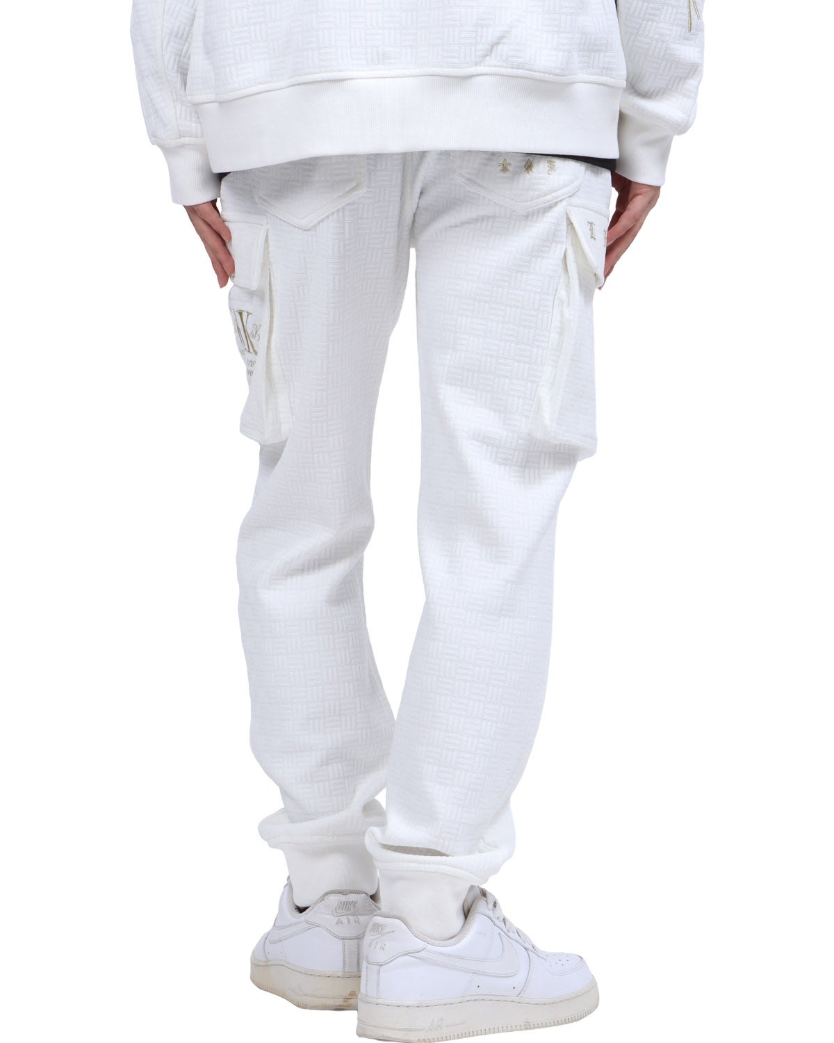 ホワイト：173cm63kg(Lサイズ着用)