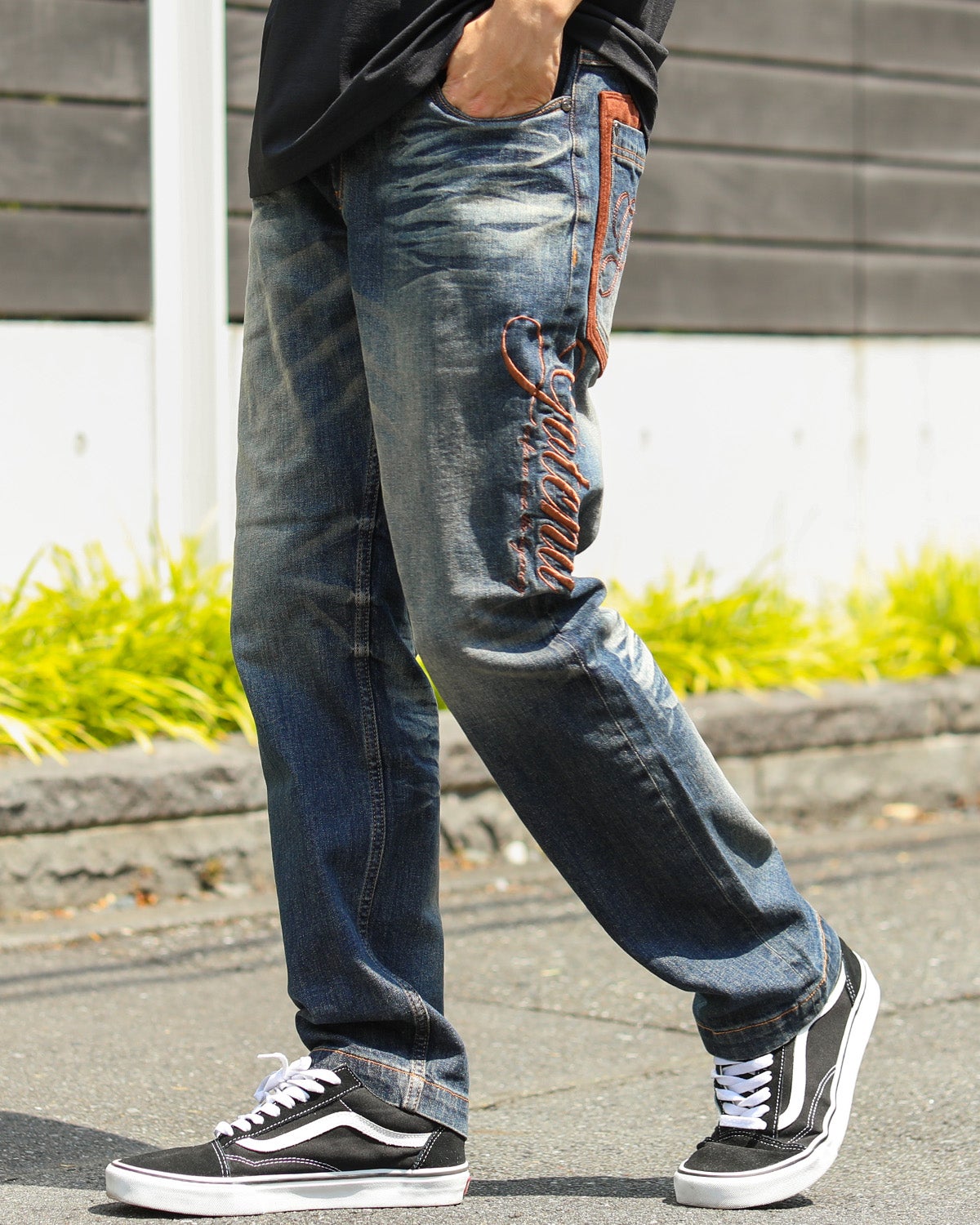 インディゴ：173cm63kg(Mサイズ着用)
