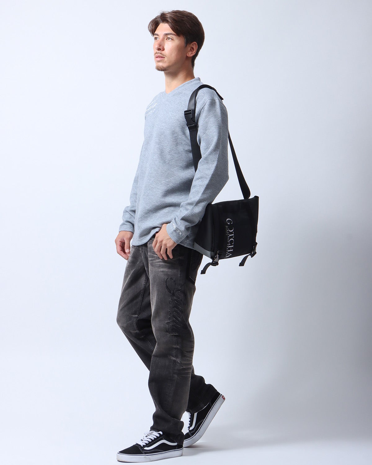 ブラック:180cm70kg(Lサイズ着用)