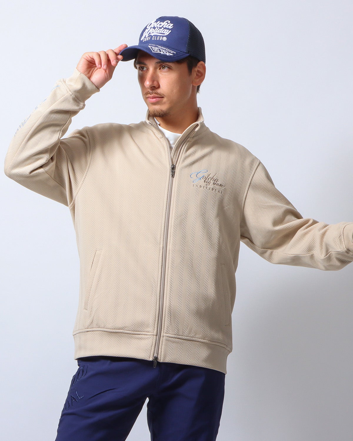 ベージュ：180cm/70kg(Lサイズ着用)
