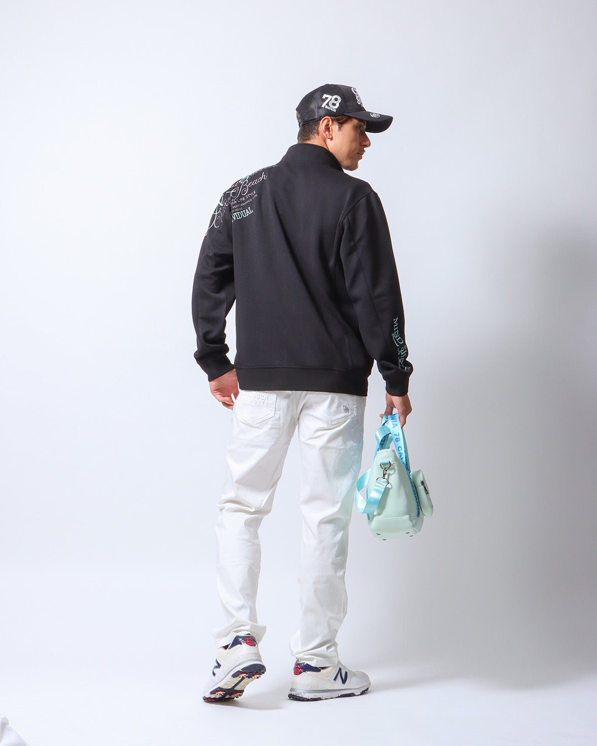 ブラック：180cm/70kg(Lサイズ着用)