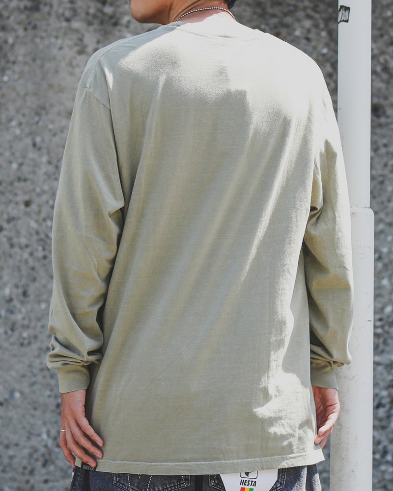 ベージュ：174cm/60kg(Lサイズ着用)