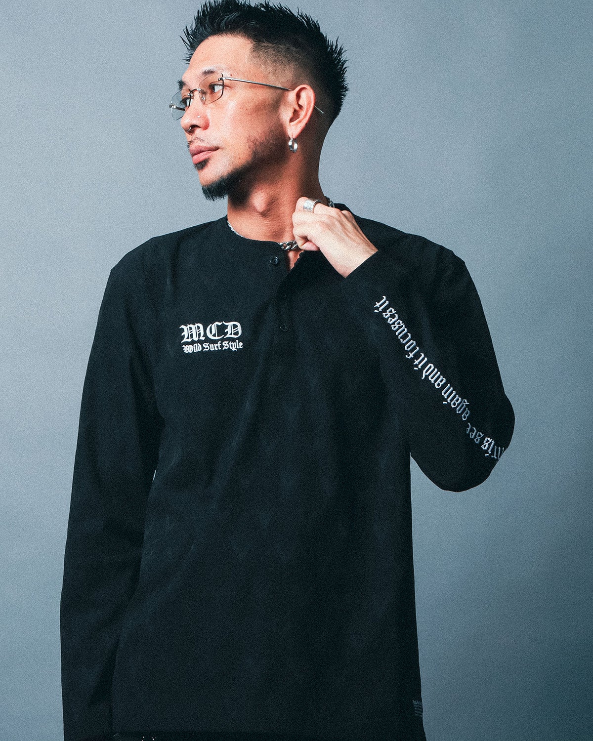 ブラック：183cm(Lサイズ着用)