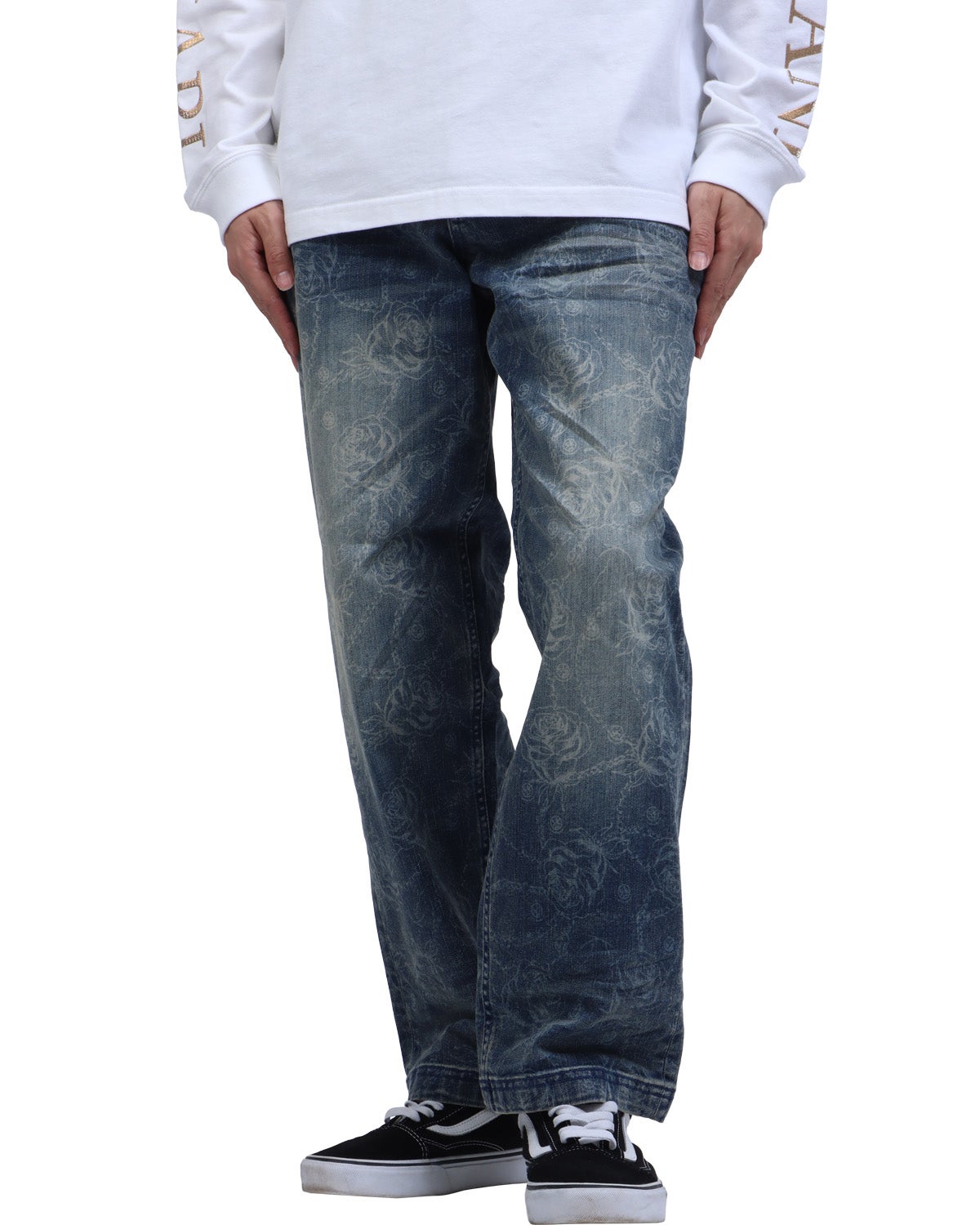 インディゴ：173cm63kg(32inc着用)
