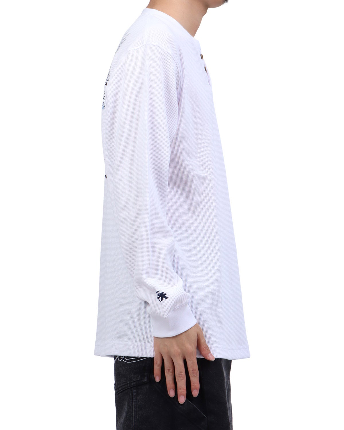 ホワイト：173cm63kg(Lサイズ着用)