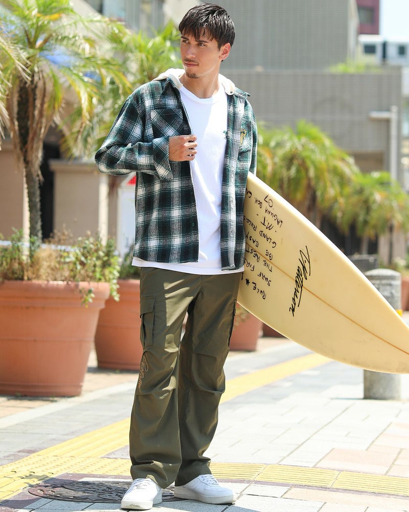 グリーン：180cm/70kg(Lサイズ着用)