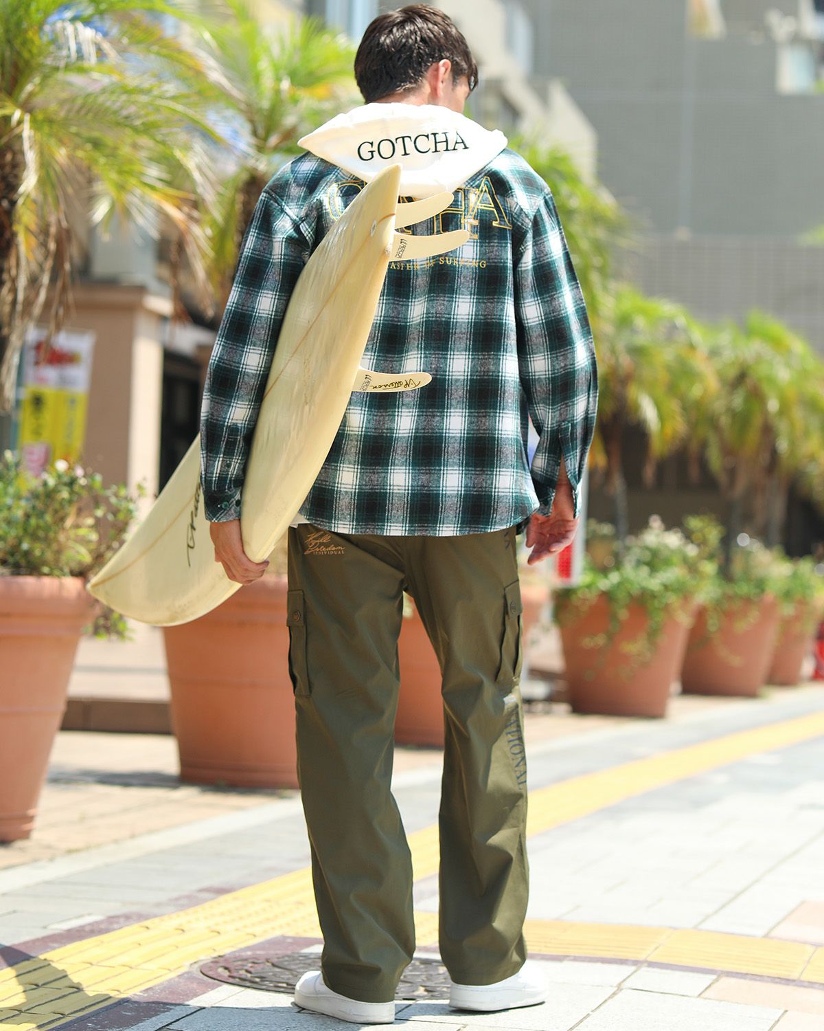グリーン：180cm/70kg(Lサイズ着用)