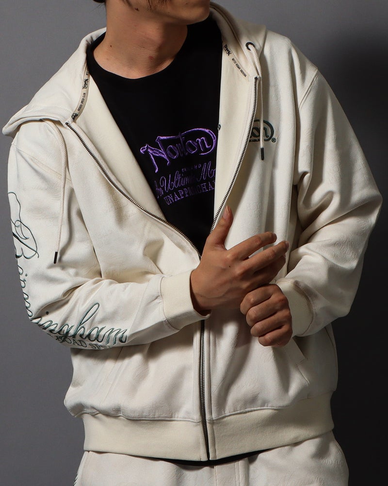 オフホワイト：178cm/75kg(Lサイズ着用)