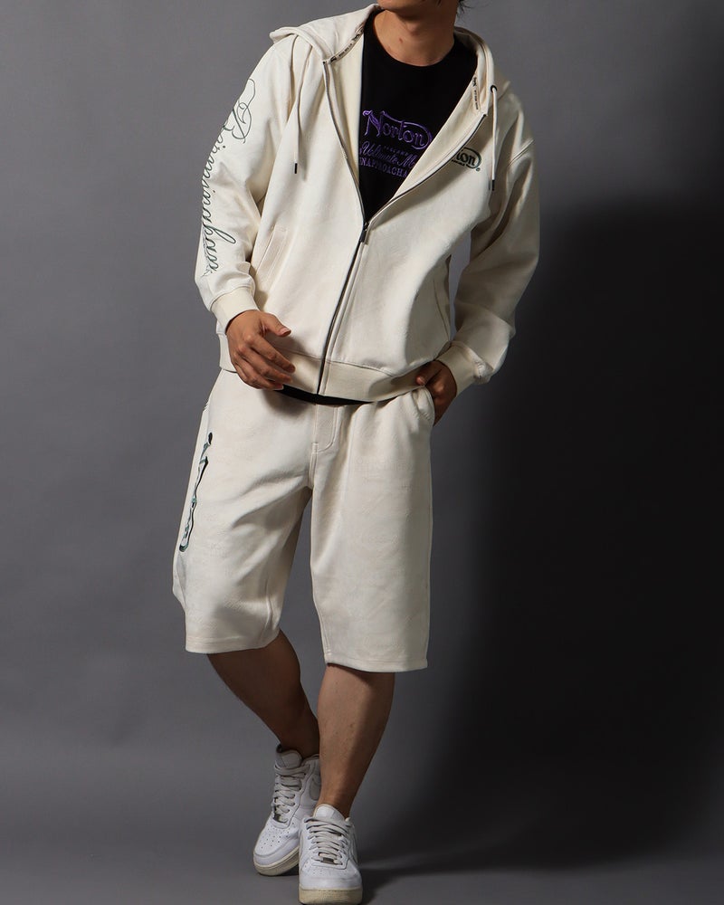 オフホワイト：178cm/75kg(Lサイズ着用)