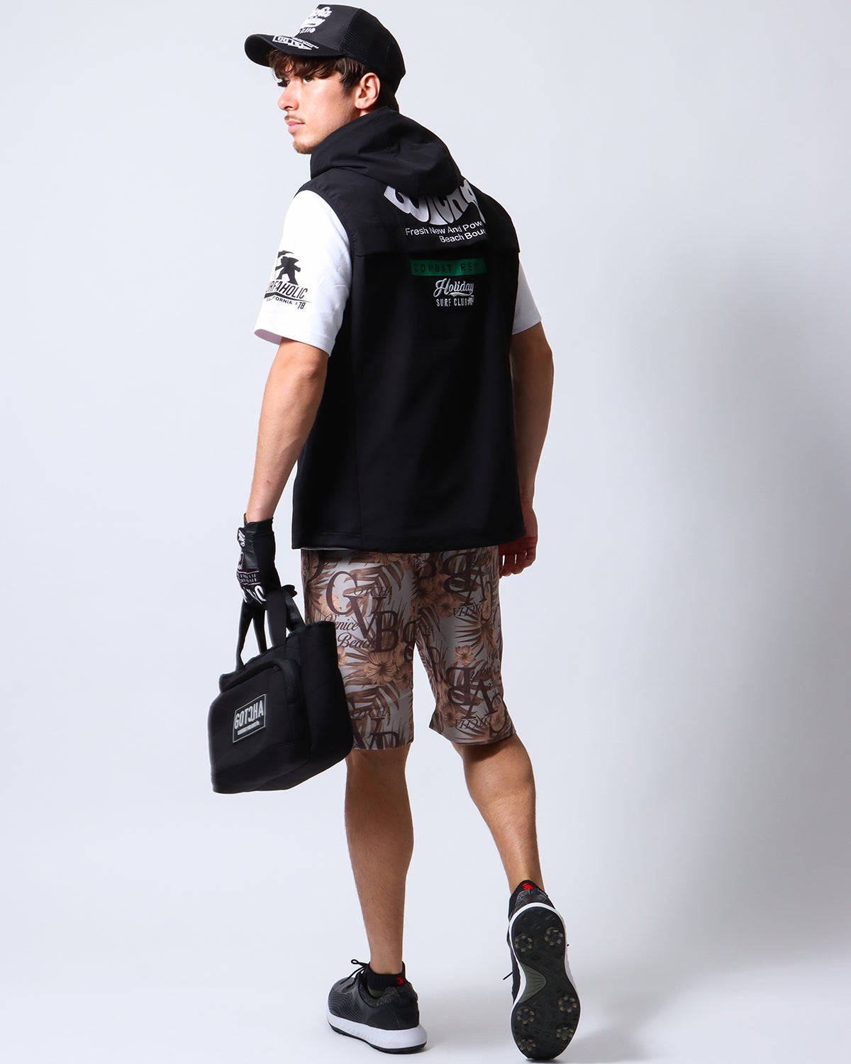 ブラック：180cm/70kg(Lサイズ着用)