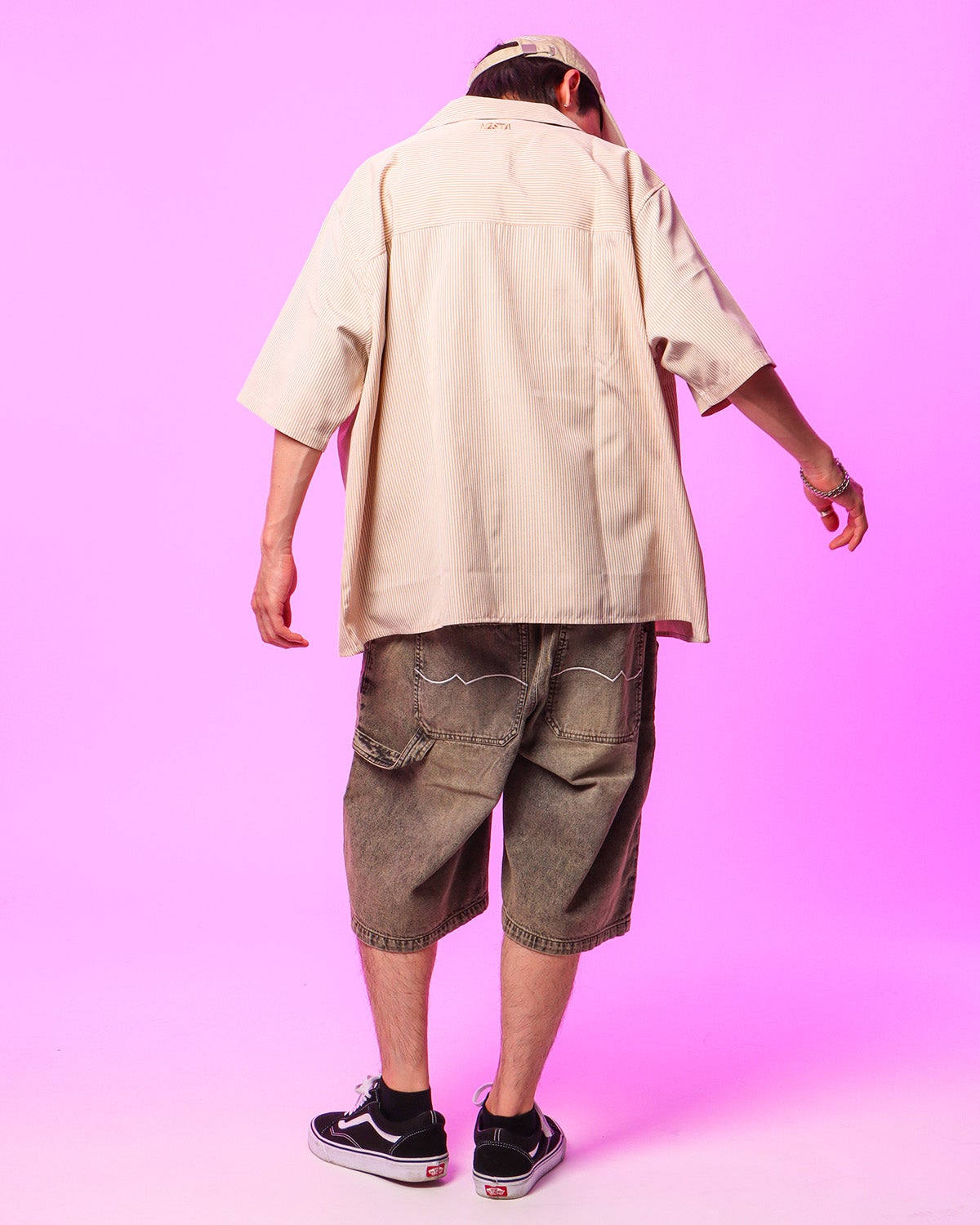 ベージュ：175cm(Lサイズ着用)