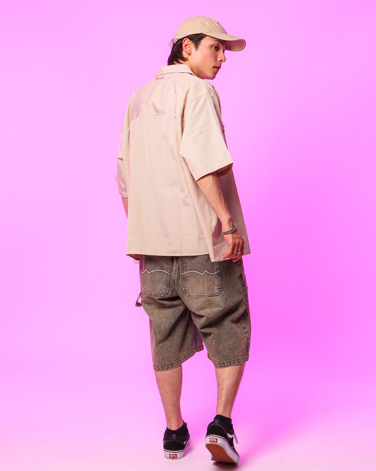 ベージュ：175cm(Lサイズ着用)