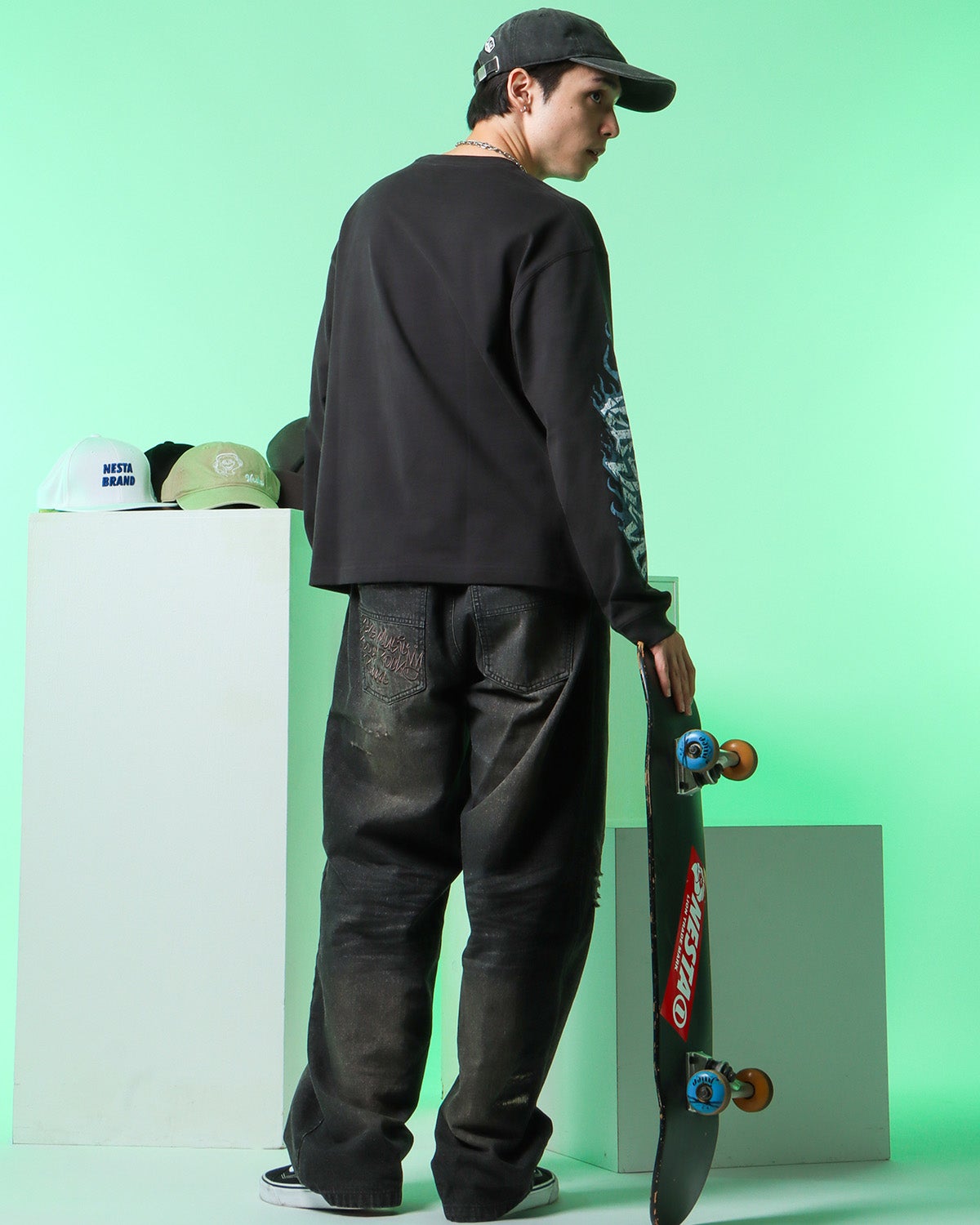 ブラック：175cm(Mサイズ着用)
