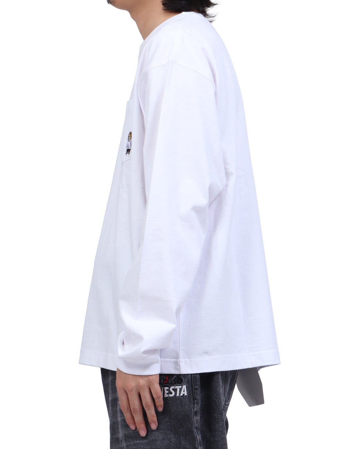 ホワイト：173cm63kg(Lサイズ着用)