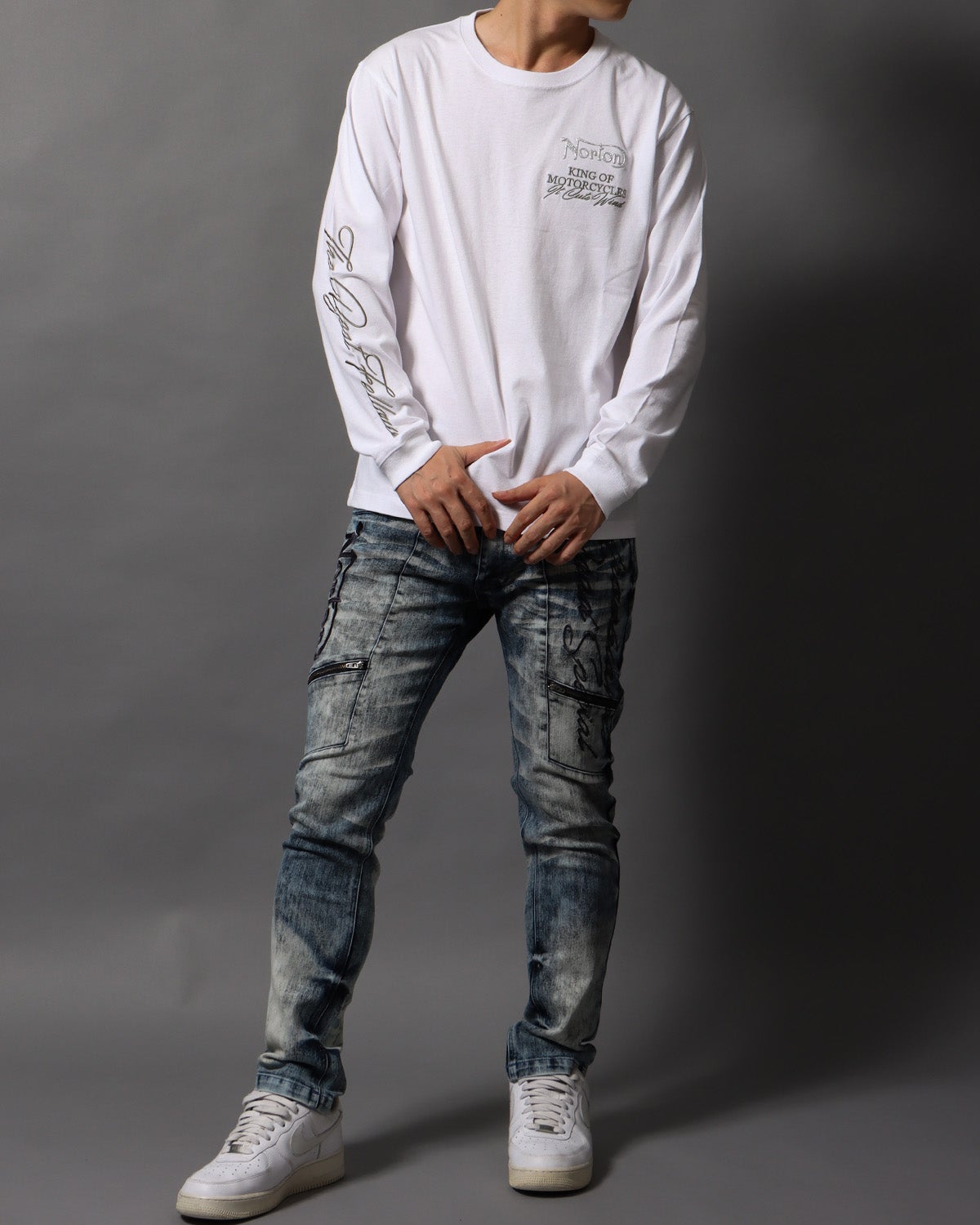 ホワイト：178cm/75kg(Lサイズ着用)