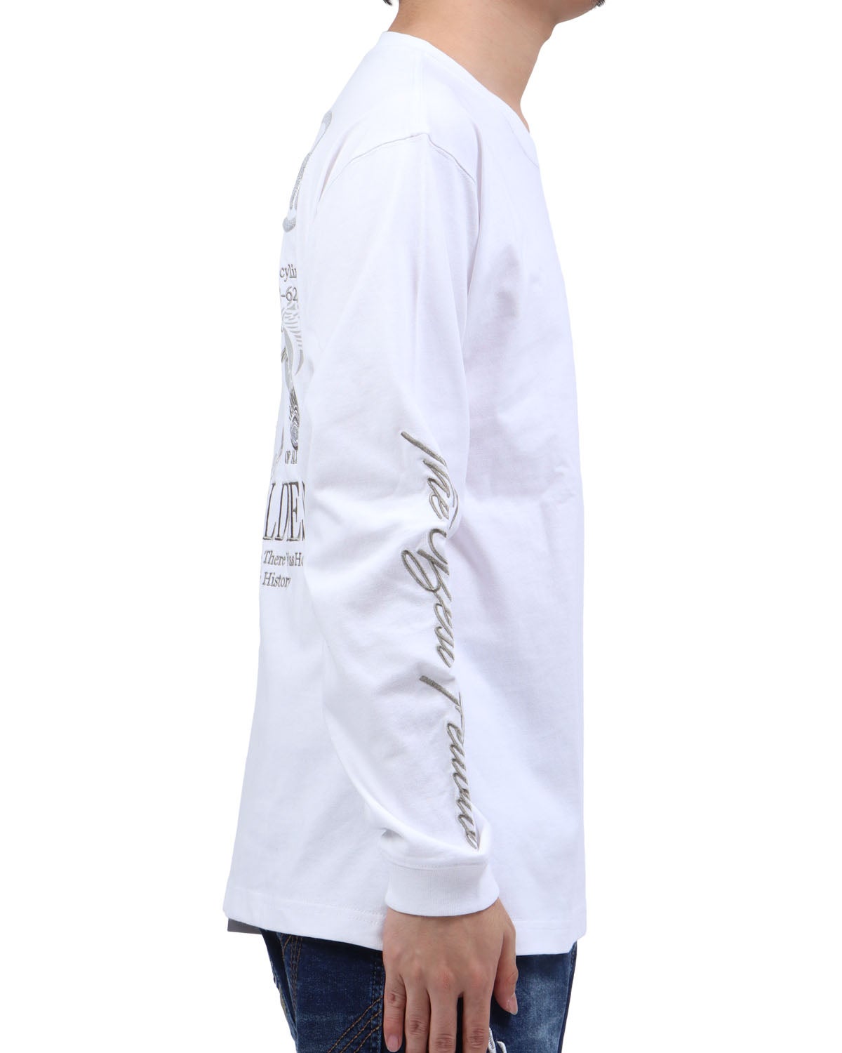 ホワイト：173cm63kg(Lサイズ着用)