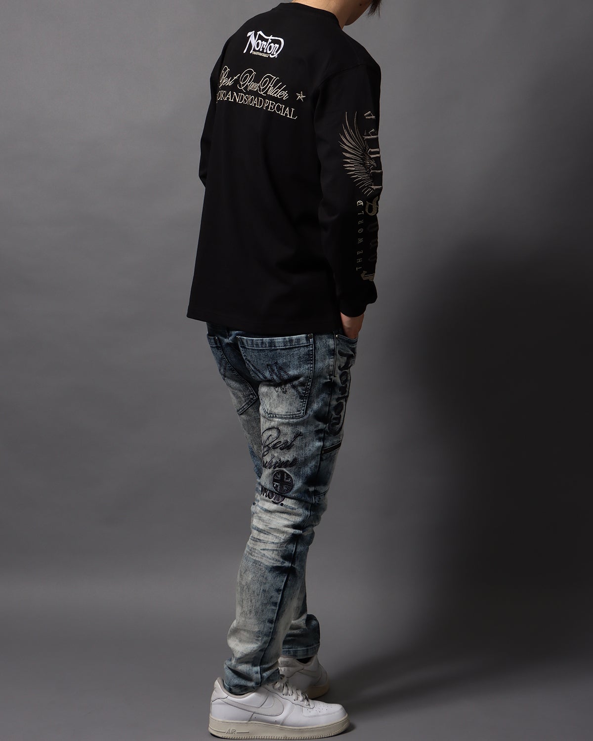 ブラック：178cm/75kg(Lサイズ着用)