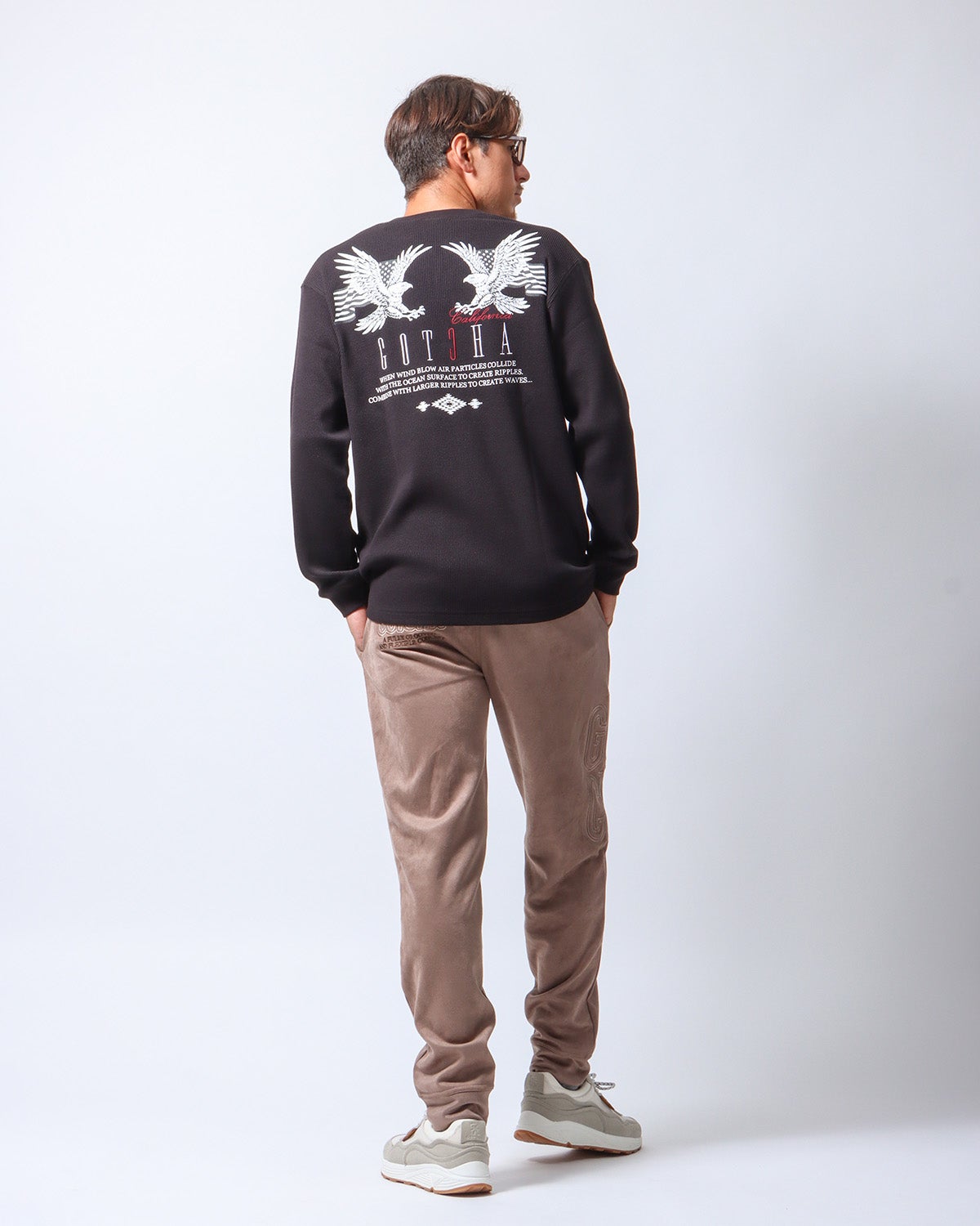 ベージュ：180cm/70kg(Lサイズ着用)