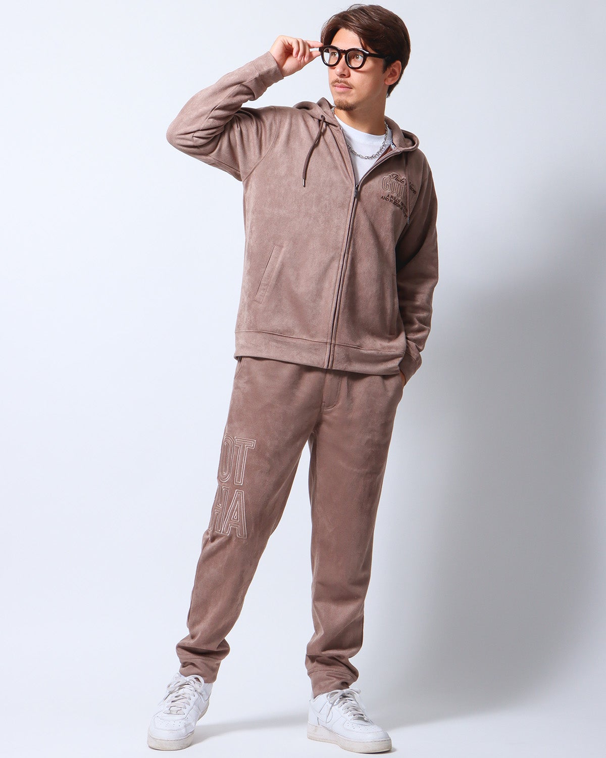 ベージュ：180cm/70kg(Lサイズ着用)