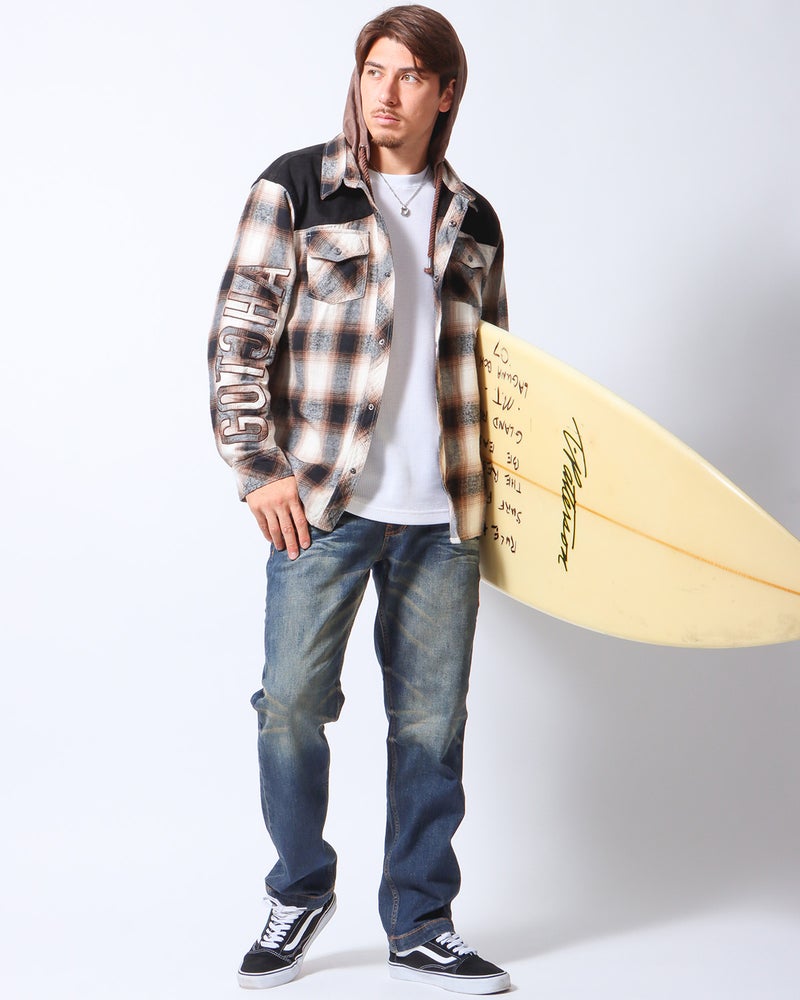 ブラウン：180cm/70kg(Lサイズ着用)