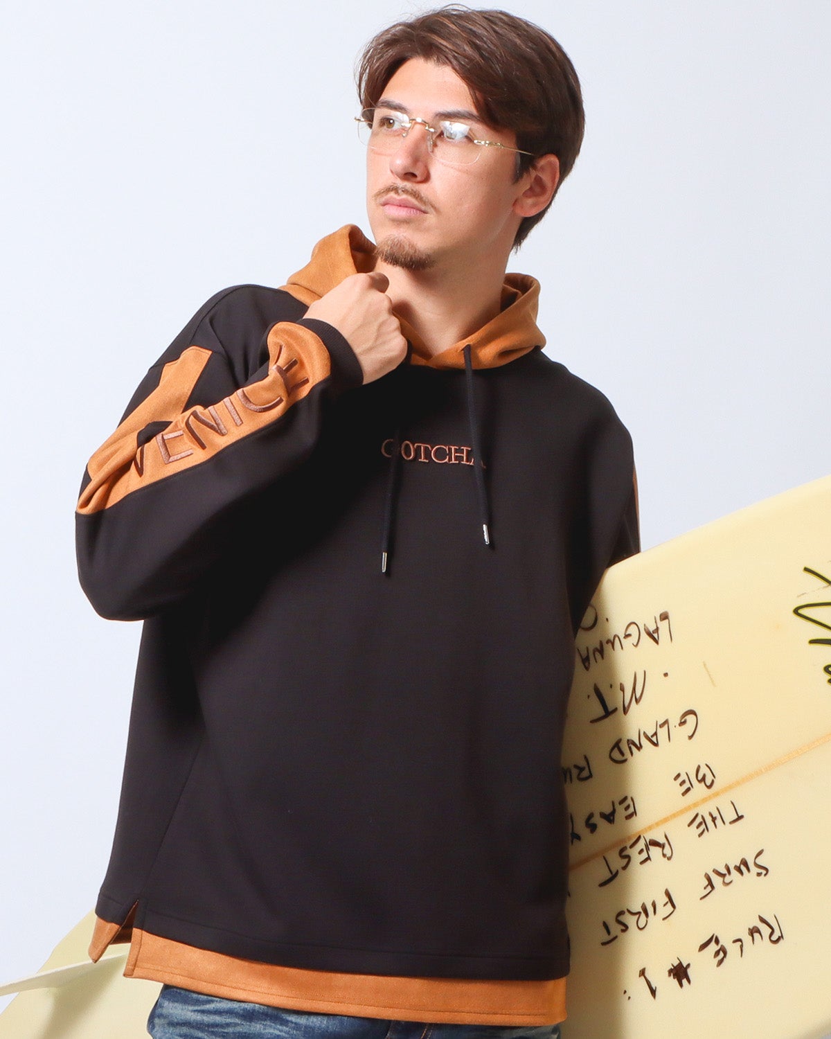 ブラック：180cm/70kg(Lサイズ着用)